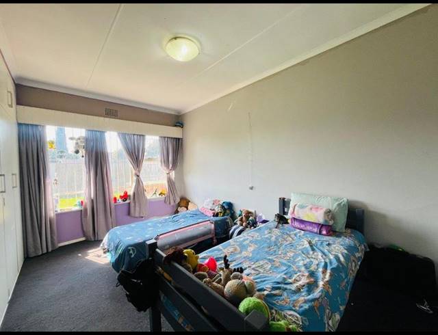 3 BEDROOM HOUSE FOR SALE IN CROYDON